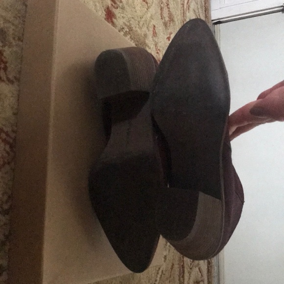 EUC Lucky Brand Linnea Burgundy Wine Hair Bootie - Picture 5 of 8